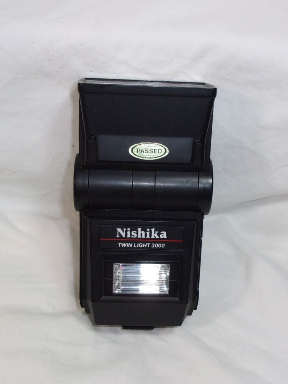 VINTAGE NISHIKA TWIN LIGHT 3000 FLASH-NOT TESTED